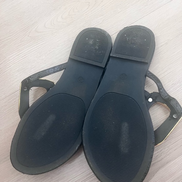 Elegant Black and Gold Women's Sandals - Picture 4 of 5